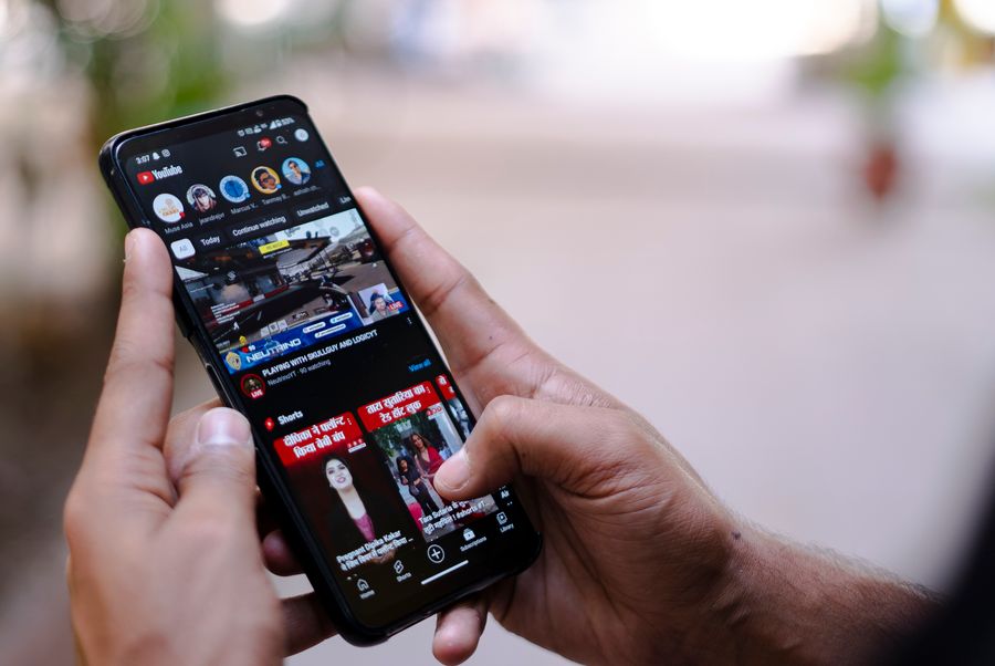 Does YouTube Count Repeat Views? The Ultimate Guide for Creators and Viewers